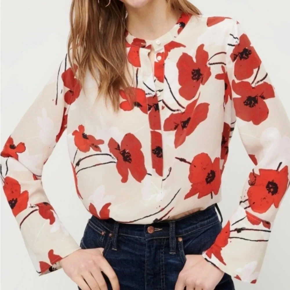 J. Crew 💯% Silk Blouse in ivory poppy floral print. Size Small. Lightweight